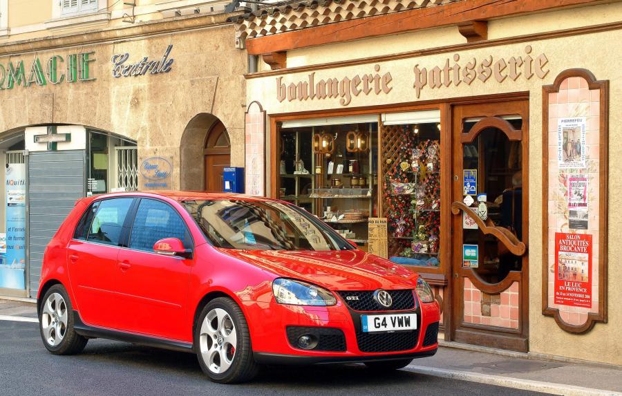  Volkswagen Golf GTi 2004 года  (фото 11 из 15)